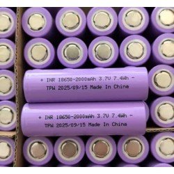 INR 18650 Li-ion Battery 3.7 v 2000mAh ( NEW )